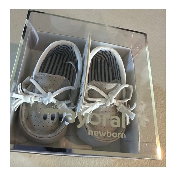 NWT clay-white pre-walkers for baby boys by Mayoral - Picture 1 of 5